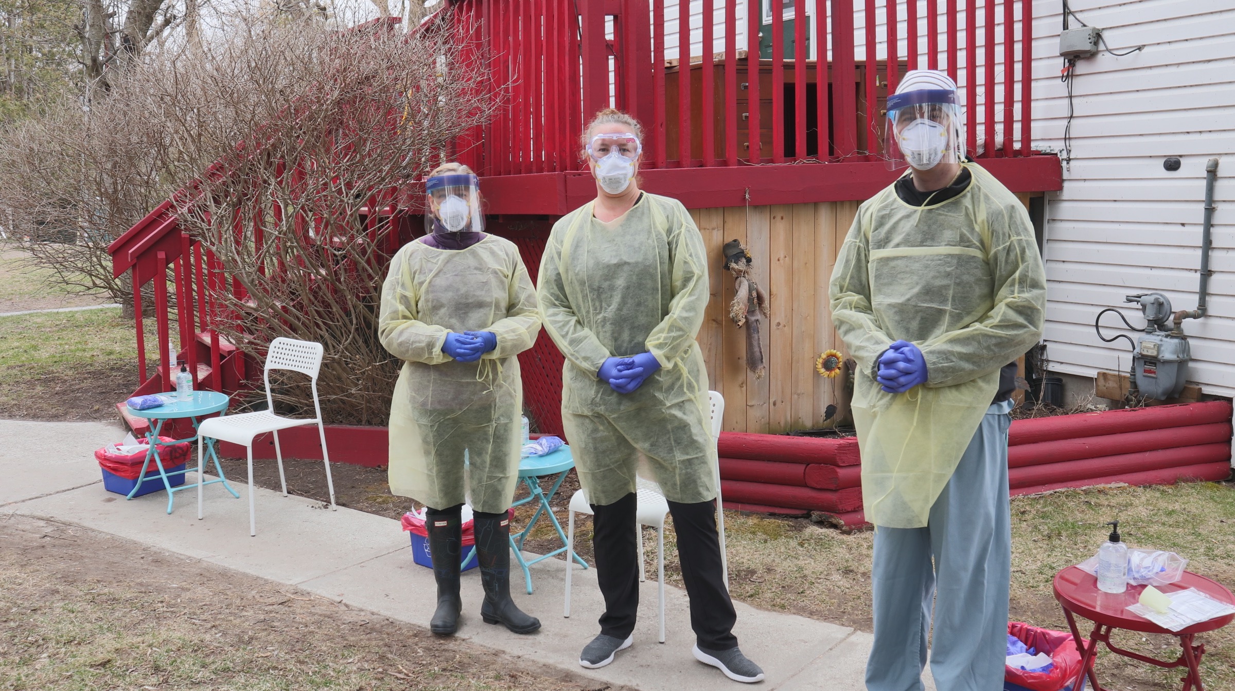 Georgina NPLC NPs Beth Cowper-Fung, Melissa Cassidy & John Holbrook at their community outreach COVID testing visit